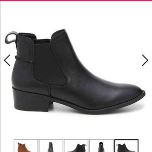 Steve Madden Chelsea Boots